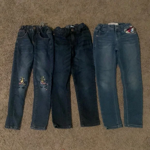 Girl’s Size 6 Adjustable Waist Jeans Lot of 3 Cute & Trendy ♥️ - Picture 1 of 7